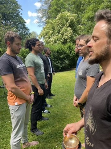 Männer Ritual beim Männer Seminar